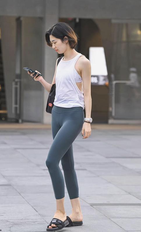 国产瑜伽裤勒缝视频,精湛技艺展现民族匠心