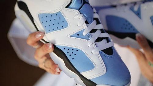 批评国产球鞋的视频播放